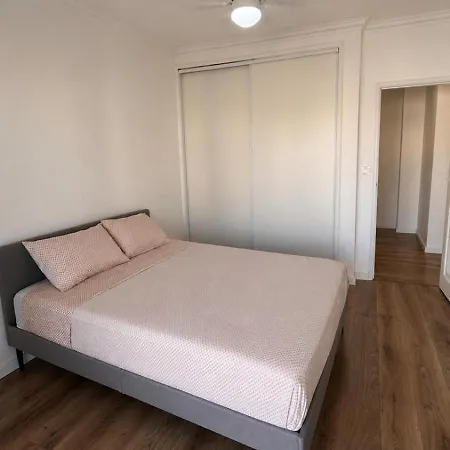 Sunny & Spacious In *