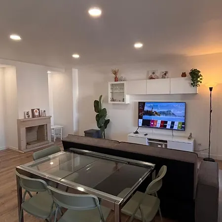 Sunny & Spacious In *